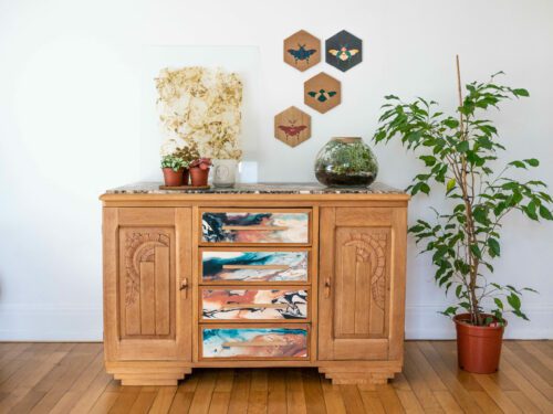 mise en scène meuble et déco murale