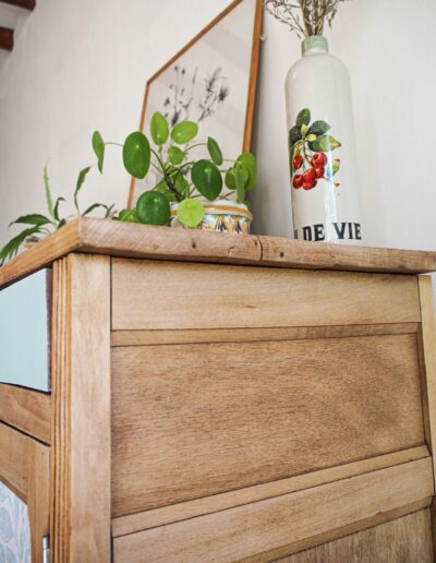 détail relooking buffet parisien