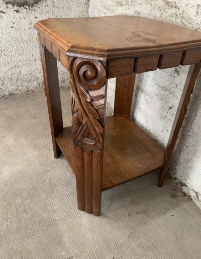 Table d'appoint en bois massif avant relooking total