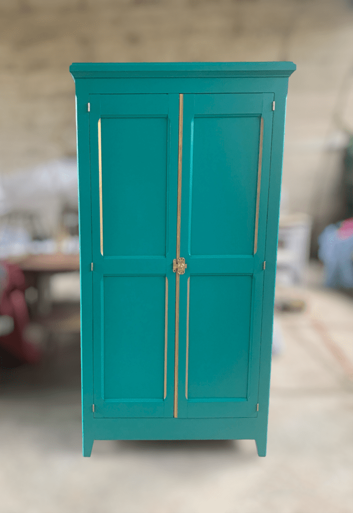 Armoire parisienne relookée en style Art Déco